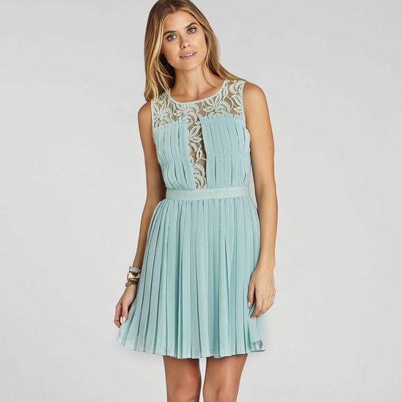 BCBGeneration Dresses & Skirts - BCBGeneration Mint Green Lace Pleated Mini Dress
